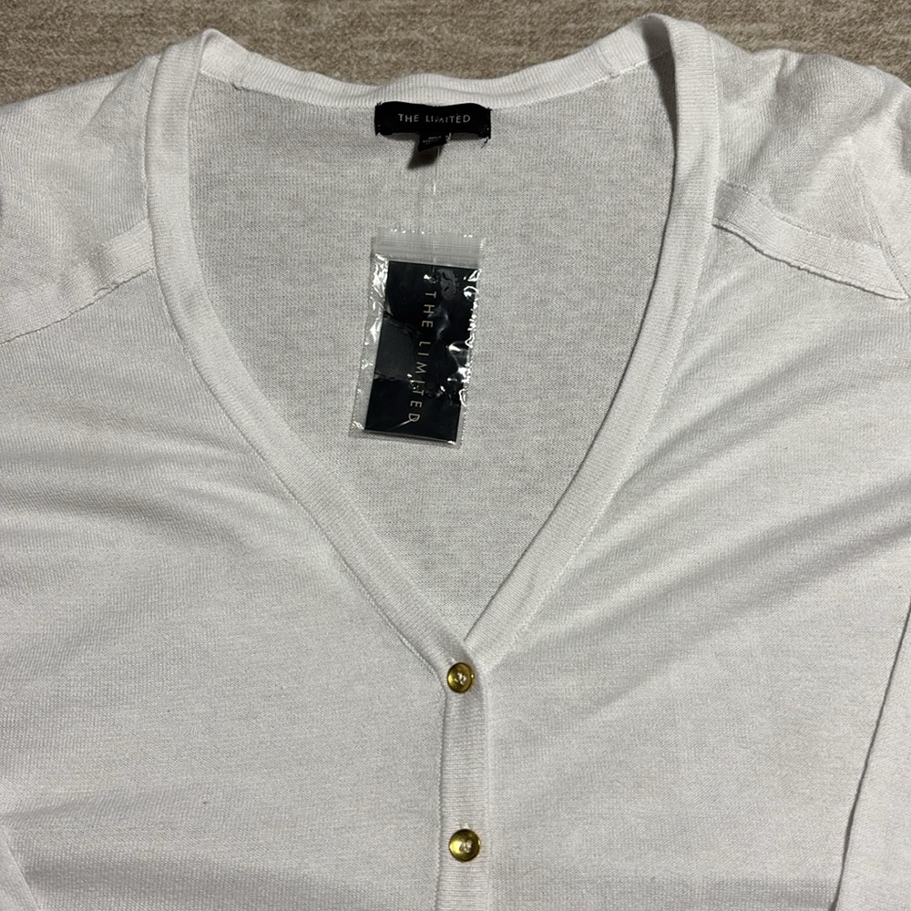 XL NWT White cardigan The Limited lightweight short gold buttons Women's - Picture 2 of 4